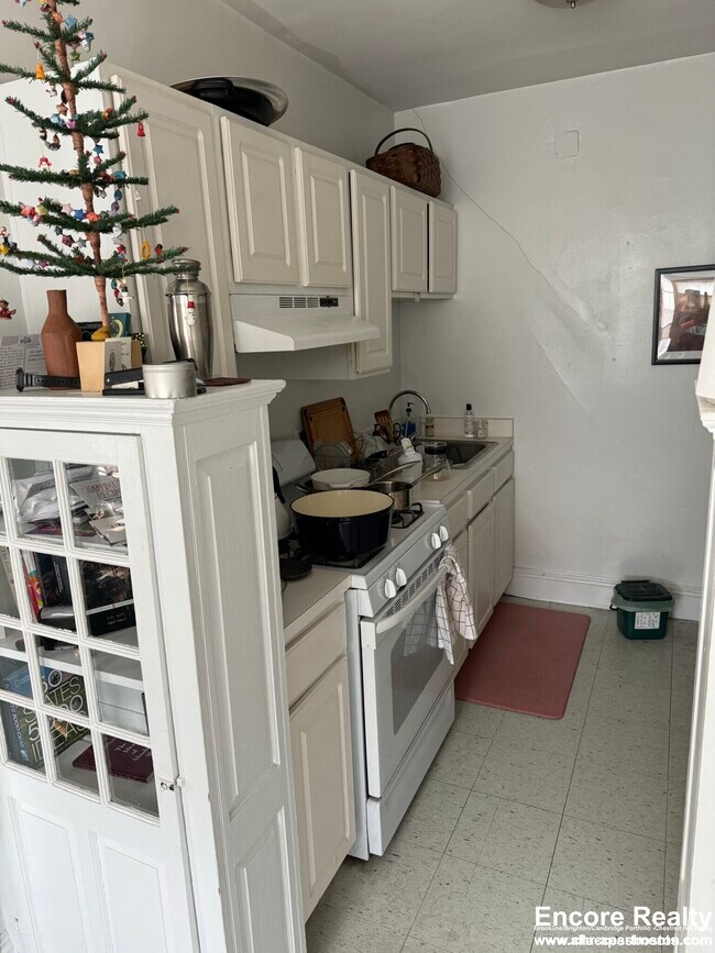 Photo - 1697 Cambridge St Unit 11