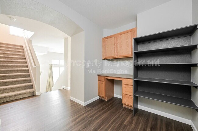 Photo - 1495 Red Cliff Way