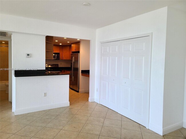 Photo - 10350 W Bay Harbor Dr Unit 5L