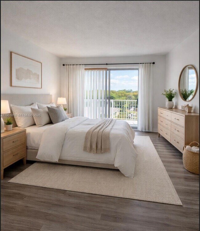 Photo - 8000 Harding Ave Unidad 5C