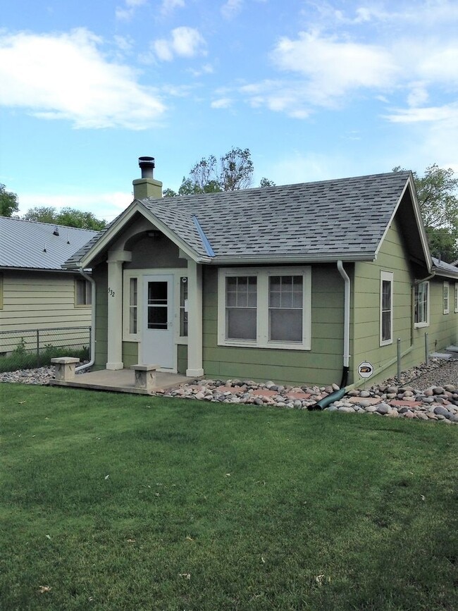 Charming 2 Bedroom Home Near Pioneer Park,... - Charming 2 Bedroom Home Near Pioneer Park,...