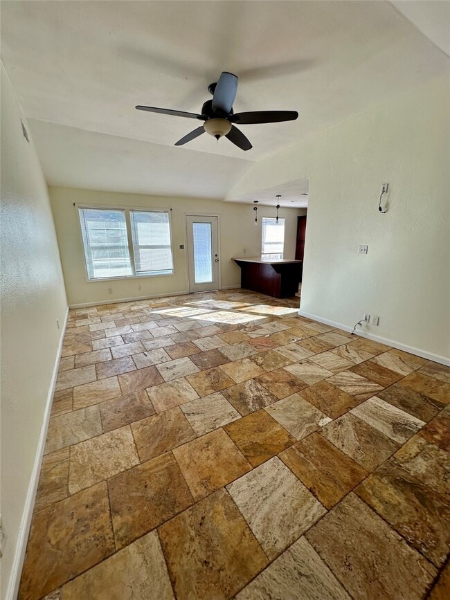 Photo - 5142 37th St E