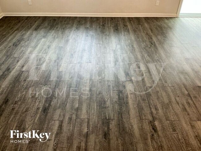 Photo - 3224 Newell Vlg Dr