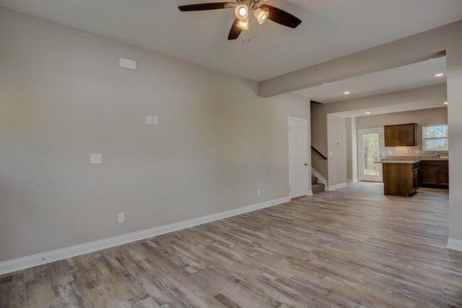 Photo - 5565 Limaburg Rd