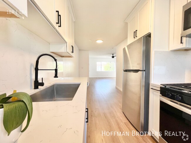 Building Photo - 8557 Independence Ave Unit 106 Rental