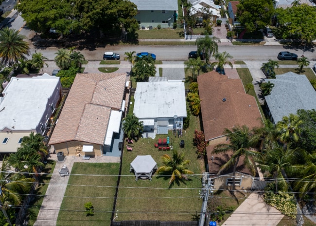 Photo - 1650 Jackson St