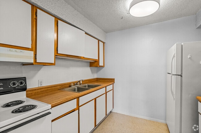 1 habitación, 1 baño, 540 pies cuadrados, cocina - Northridge Retirement Center