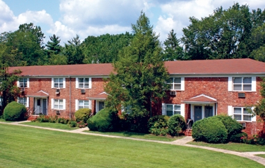 Floral Gardens - Floral Gardens Apartments