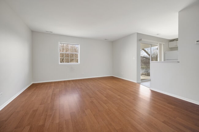 Photo - 93 N Victoria Ln Unidad D