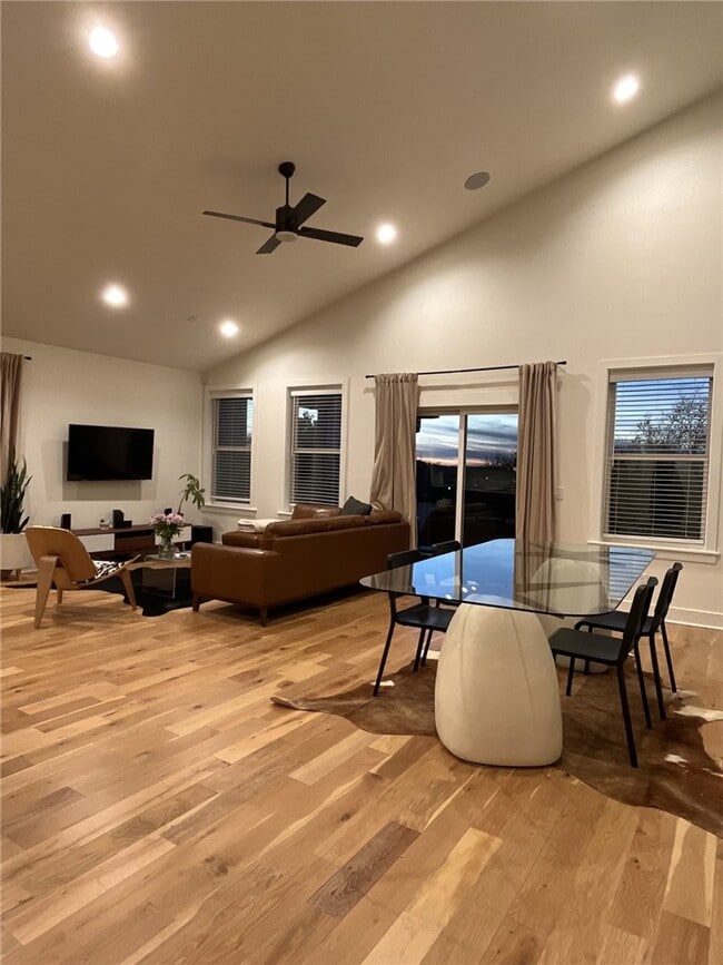 Photo - 2364 N Freshwater Avenue