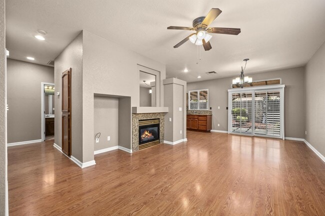 Photo - 8270 Rendham Way