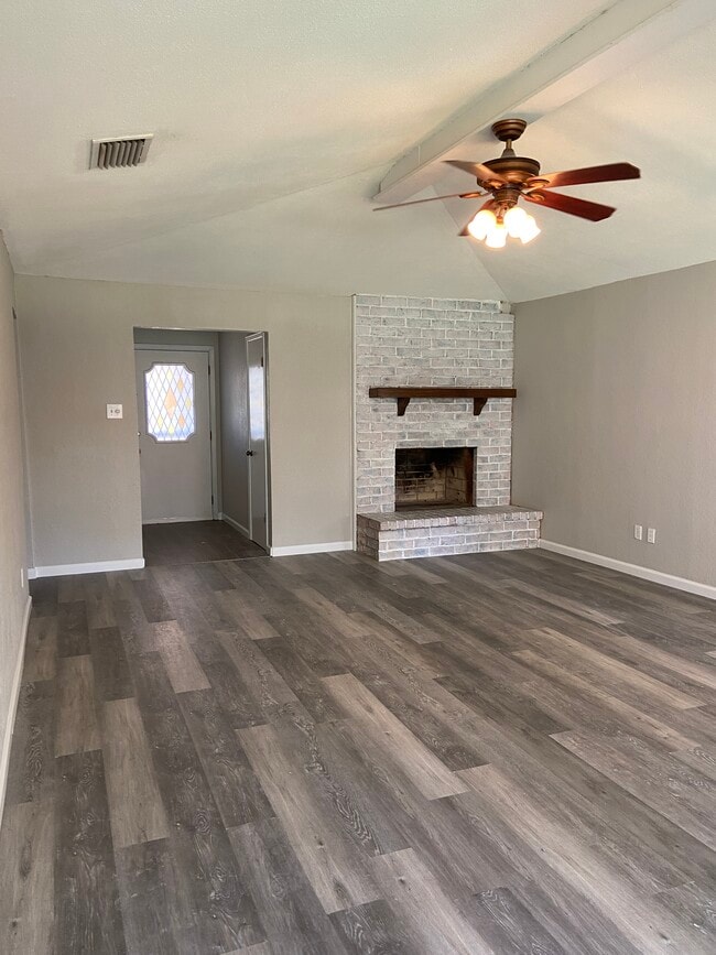 Photo - 701 Morning Glory Ln