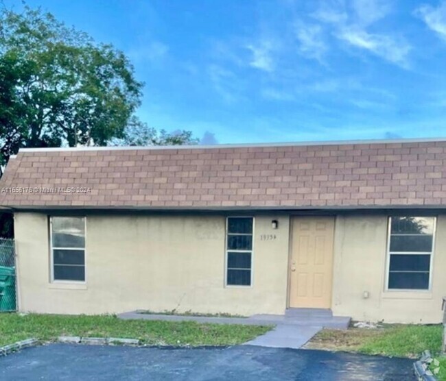 Building Photo - 19354 NW 28th Ct Rental