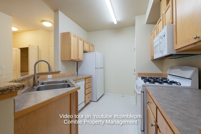 Photo - 503 225th Ln NE Unidad F105