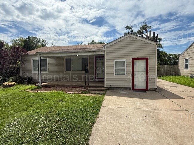 $1345 - 4 bedroom / 2 bathroom - Beautiful... - $1345 - 4 bedroom / 2 bathroom - Beautiful... House