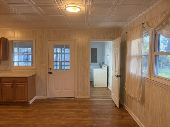 Photo - 2222 Parkwood Dr