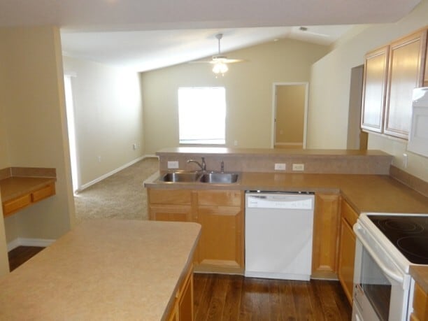 Photo - 1323 Old Millpond Rd