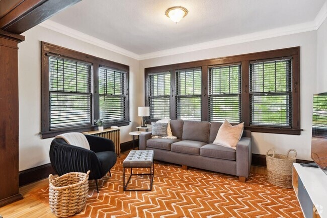 Building Photo - 3006 W 44th St Rental