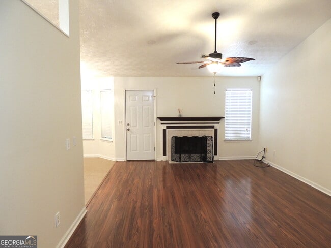 Photo - 260 Mountainview Dr
