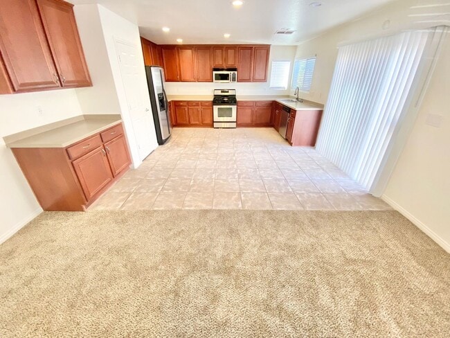 Photo - GORGEOUS 3 BEDROOM / 2 FULL BATH SINGLE FAMILY HOME , WITH 2 CAR GARAGE