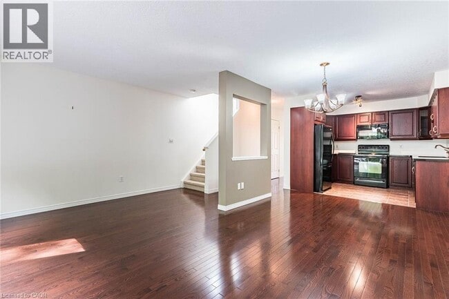 Photo - 110 Activa Ave