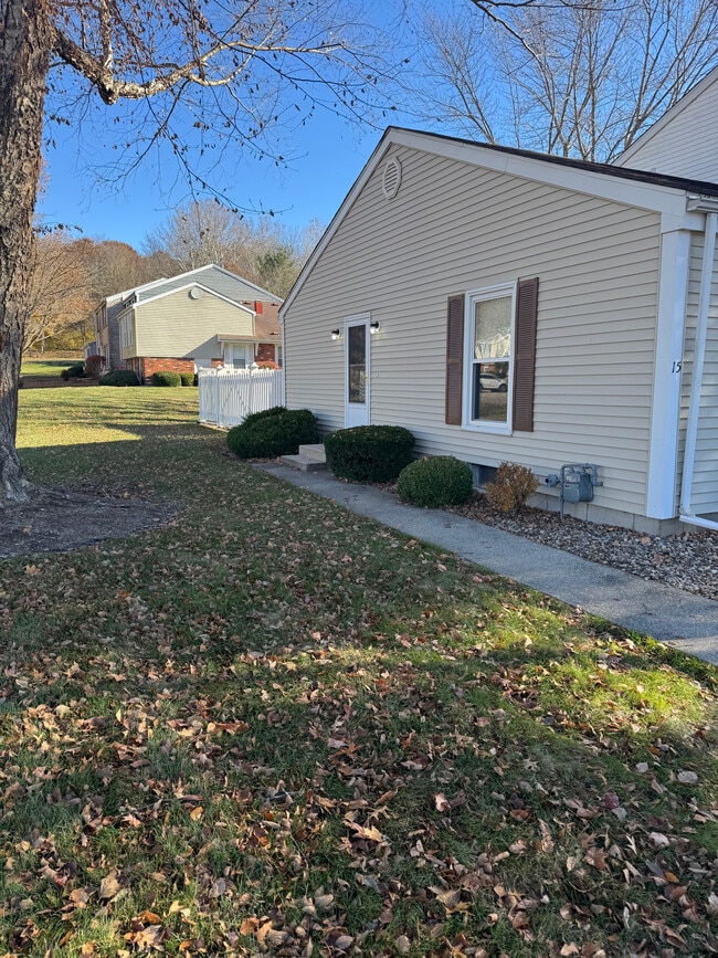 Photo - 15 S Yorktown Rd