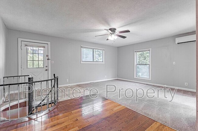 Photo - 2727 S Vermont Ave