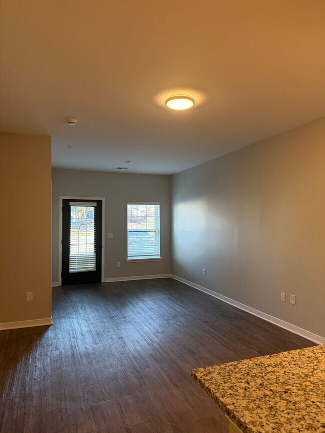 ROSSVILLE FLATS LLC - ROS