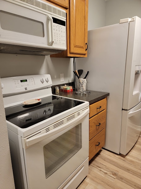 range - 2510 W 9th St Unit B