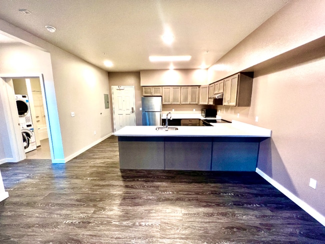 Photo - 1925 S I St Unidad B103