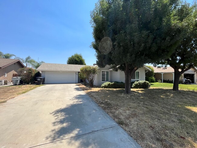 Great Home in North Visalia Available Now! - Great Home in North Visalia Available Now!