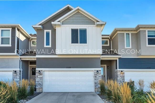Building Photo - 2586 E 600 N Rental