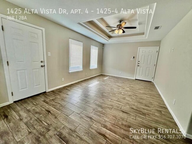 Building Photo - 1425 Alta Vista Dr Unit 1425-4 Alta Vista