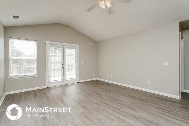 Photo - 423 Lake Forest Dr