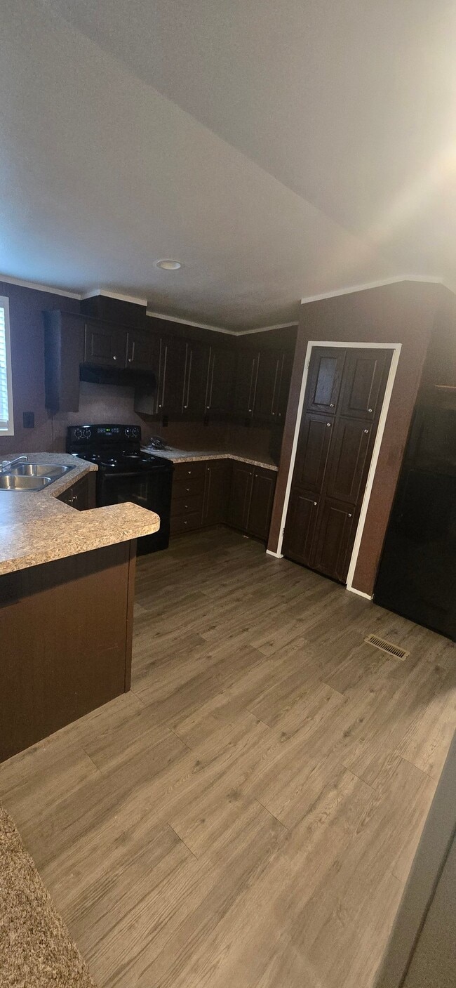 Photo - 1120 N Vista Dr