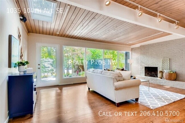 Photo - 1035 104th Ave SE