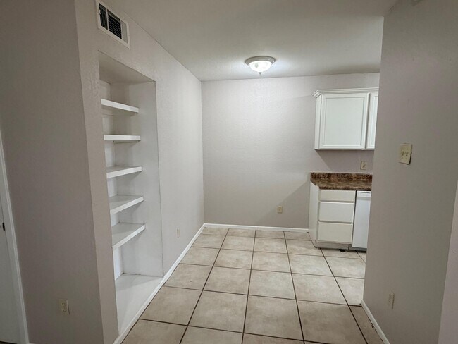 Photo - 3302 Salisbury Ave