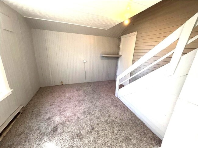 Photo - 101 Superior St