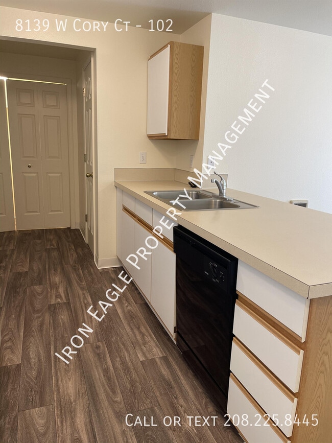 Photo - 8139 W Cory Ct Unidad 102