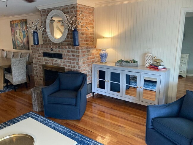 Photo - Sullivan's Island Charmer-Fully Furnished