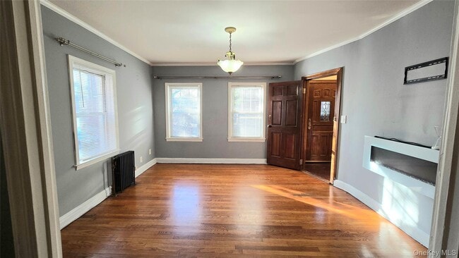 Building Photo - 68-09 Alderton St Unit 1st Fl