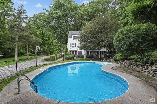 Building Photo - 243 Pound Ridge Rd Rental