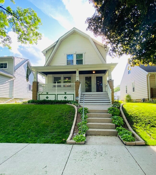 Photo - 625 S 60th St Townhome