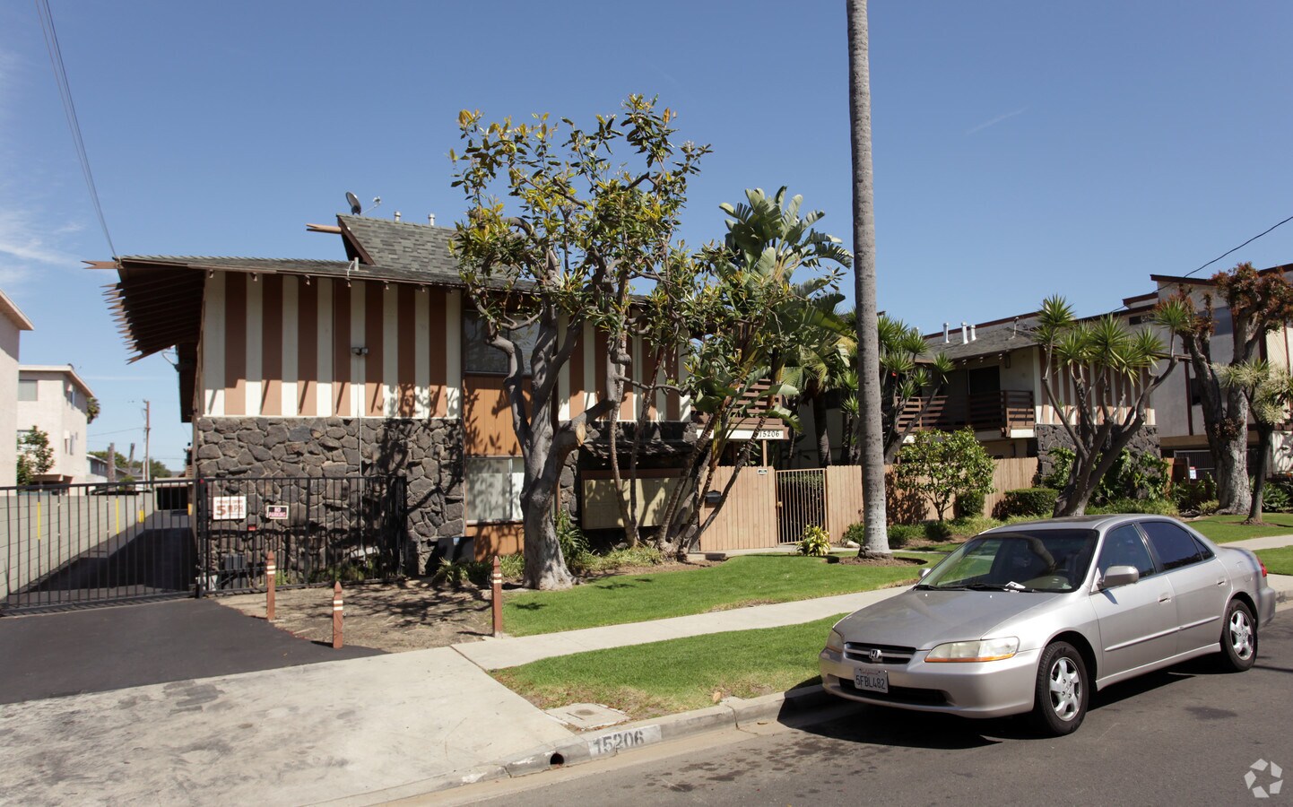 15206 S. Raymond ¡alejado - 15206 S Raymond Ave