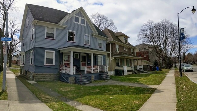 Photo - 1208 S Plymouth Ave Unit 1208