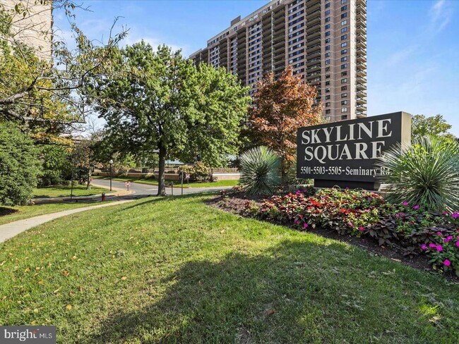 Building Photo - 5505 Seminary Rd Unit 408N