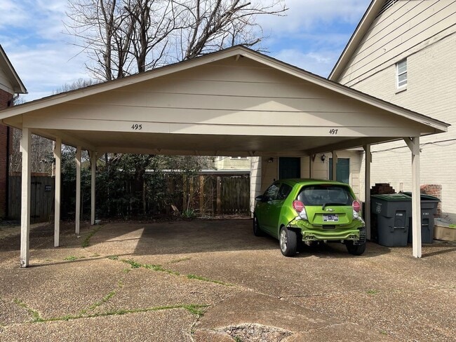 Photo - 495 Dickinson St