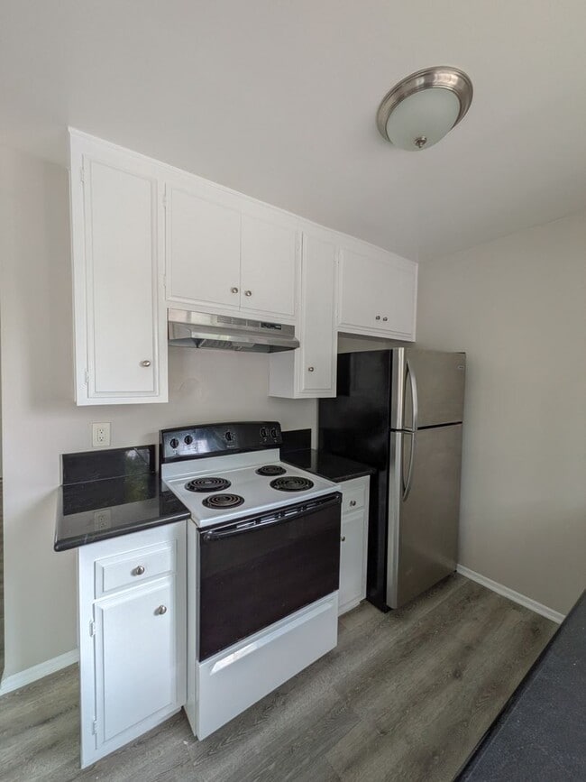 Photo - 372 Freeman Ave