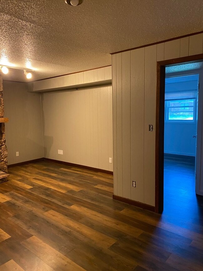 Photo - West side location 4br 2.5bth Finished Basement 2crg