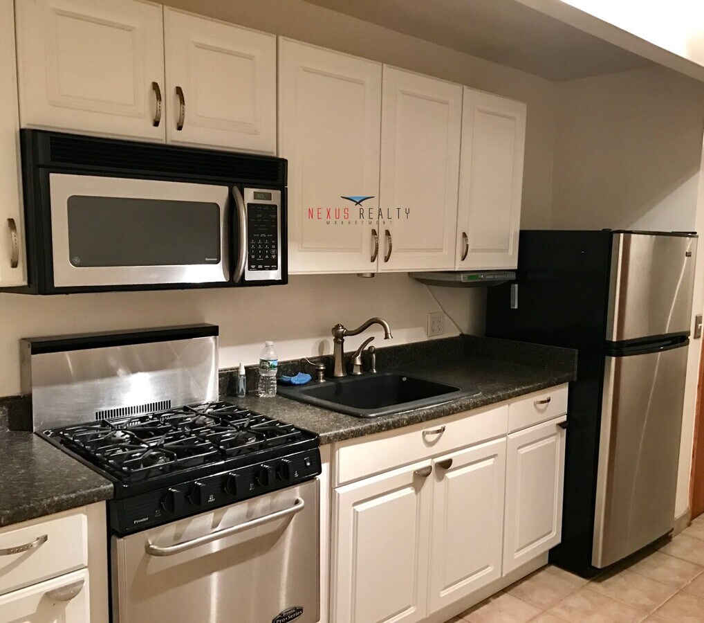 Photo - 48-31 44th St